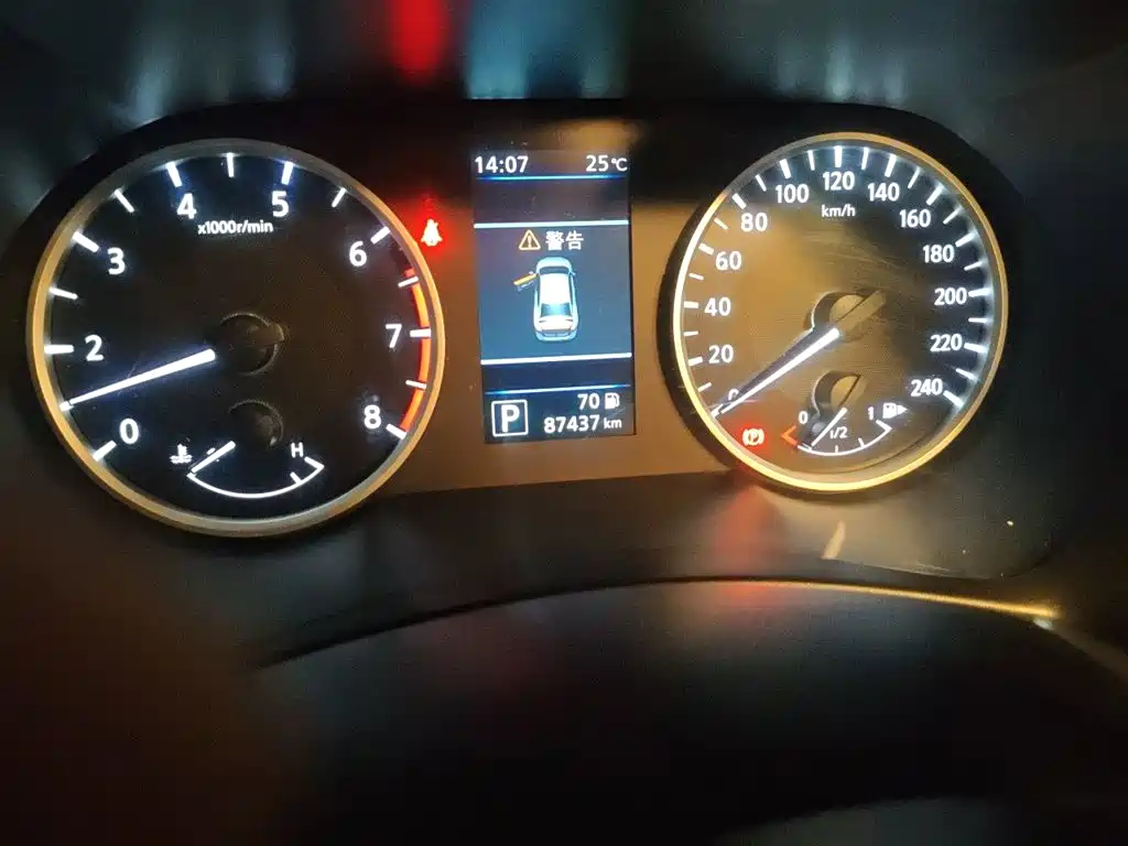 Nissan Sylphy — миниатюра 8