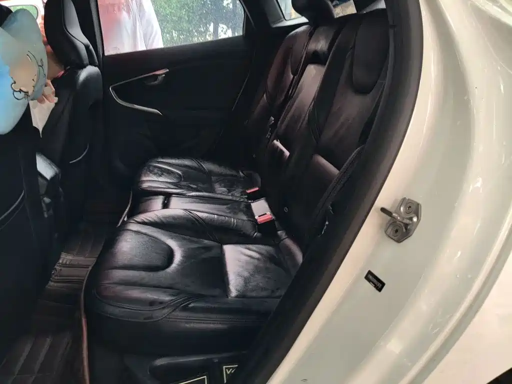 Volvo V40 — миниатюра 18