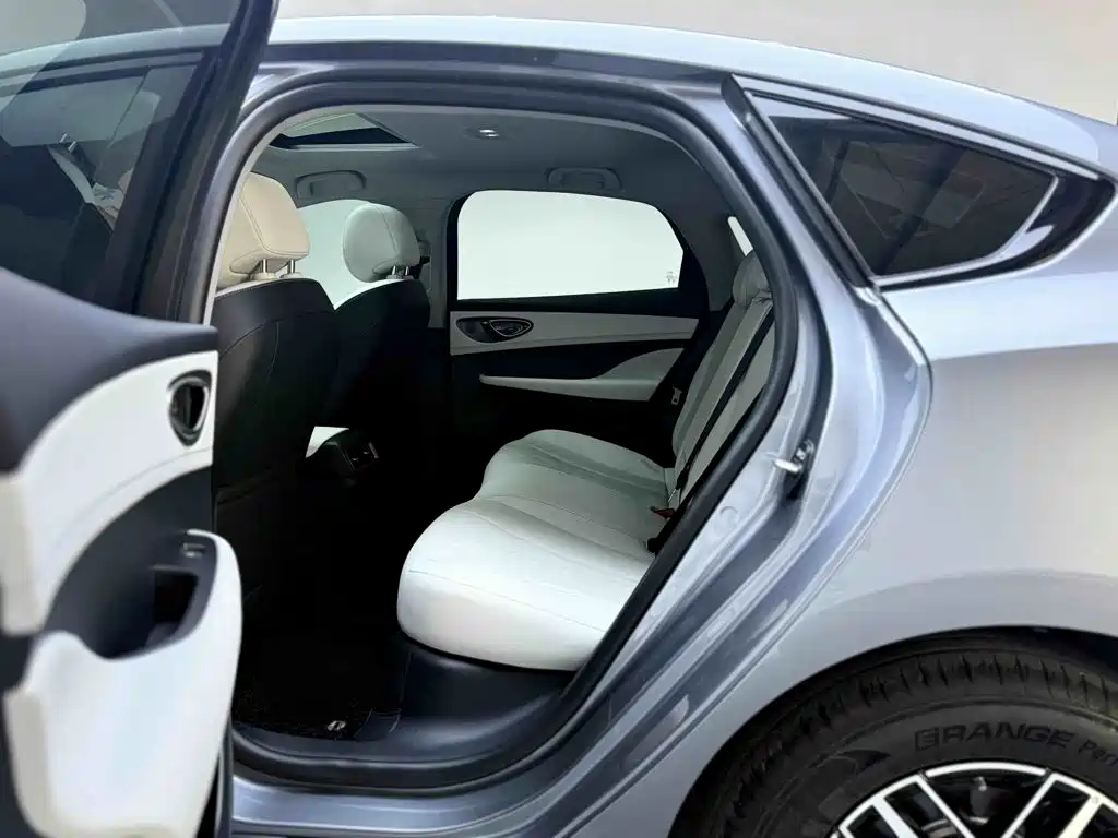BYD Seal 05 DM-i — миниатюра 17