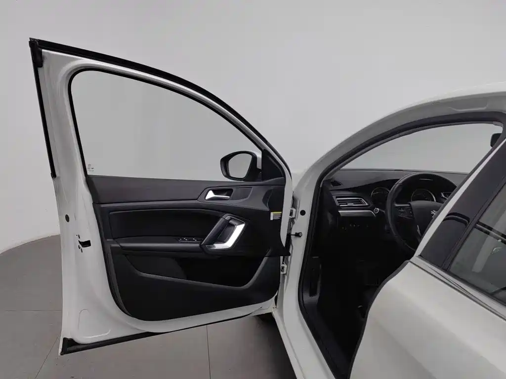 Peugeot 408 — миниатюра 8