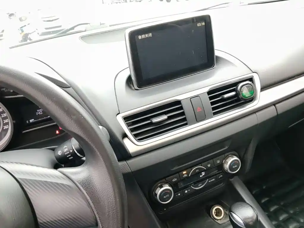 Mazda 3 Axela — миниатюра 13