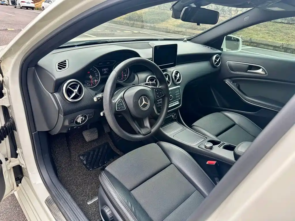 Mercedes-Benz A-Class (Import) — миниатюра 9