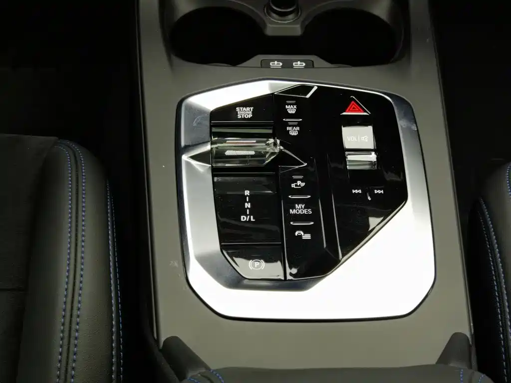 BMW 2 Series — миниатюра 13