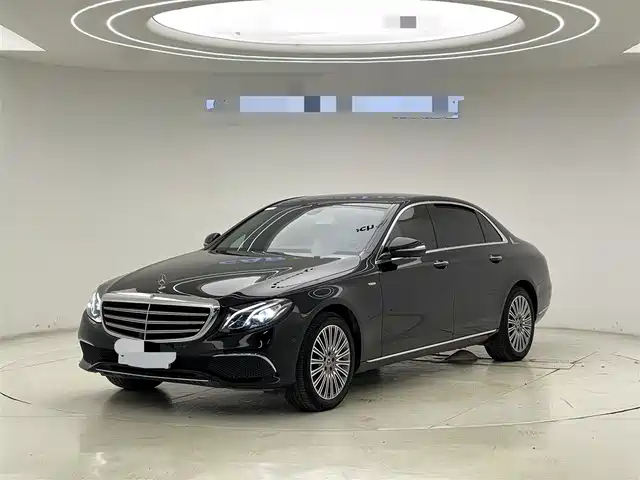MERCEDES BENZ E CLASS