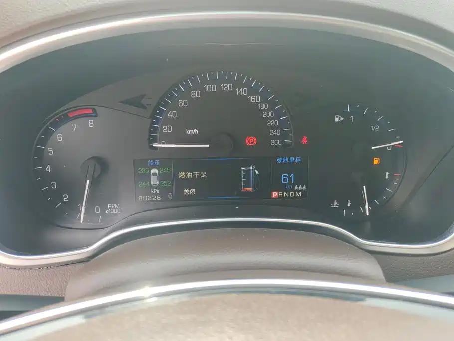 Cadillac SRX — миниатюра 14