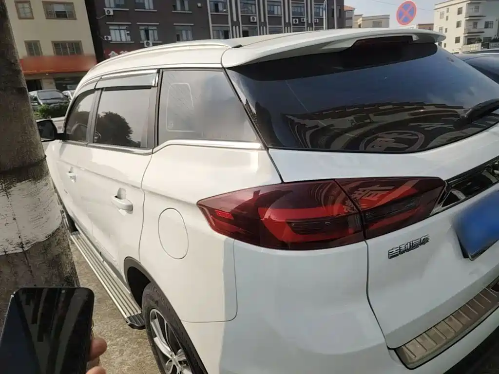 Geely Boyue — миниатюра 5