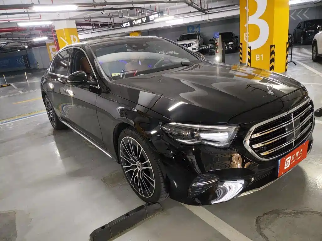 Mercedes-Benz E-Class — миниатюра 7