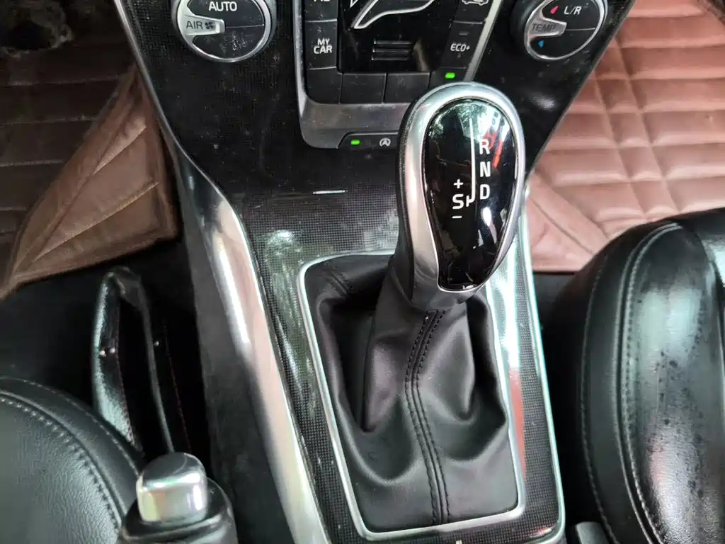 Volvo V40 — миниатюра 15