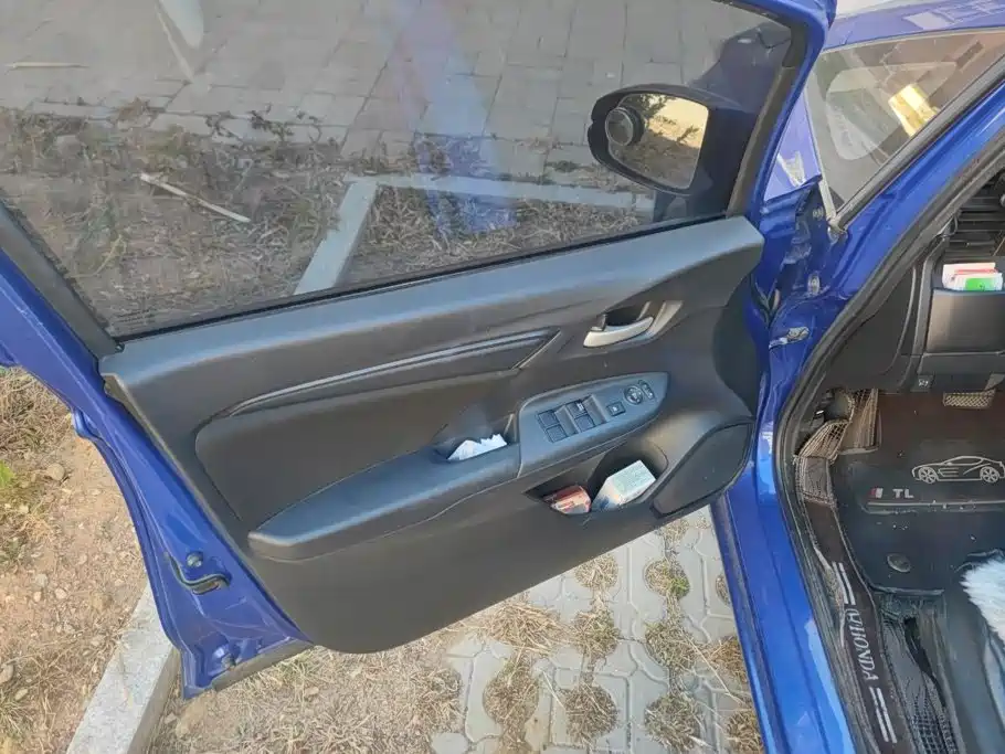 Honda Fit — миниатюра 7