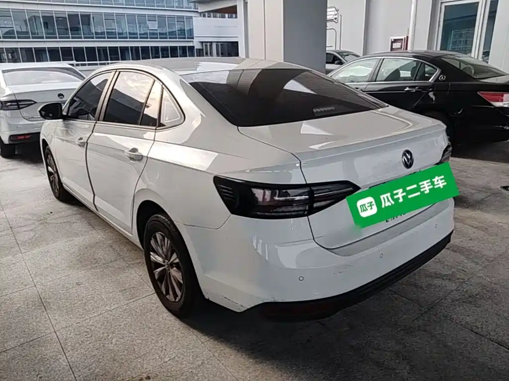 Volkswagen Lavida — миниатюра 5