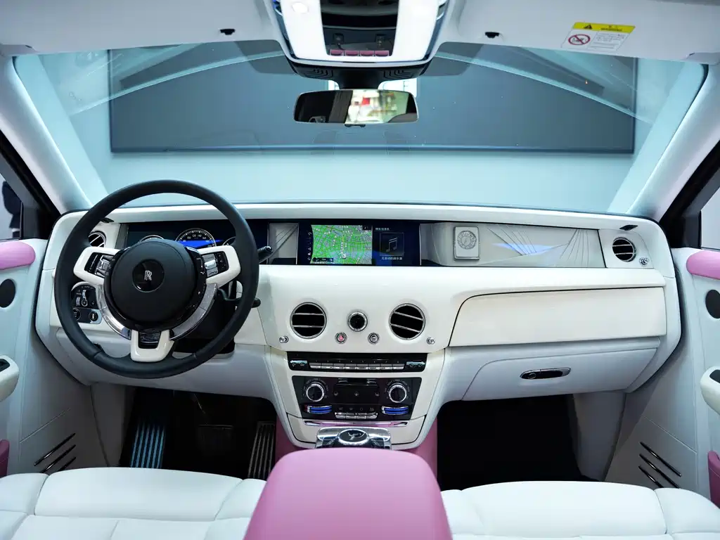 Rolls-Royce Phantom — миниатюра 8