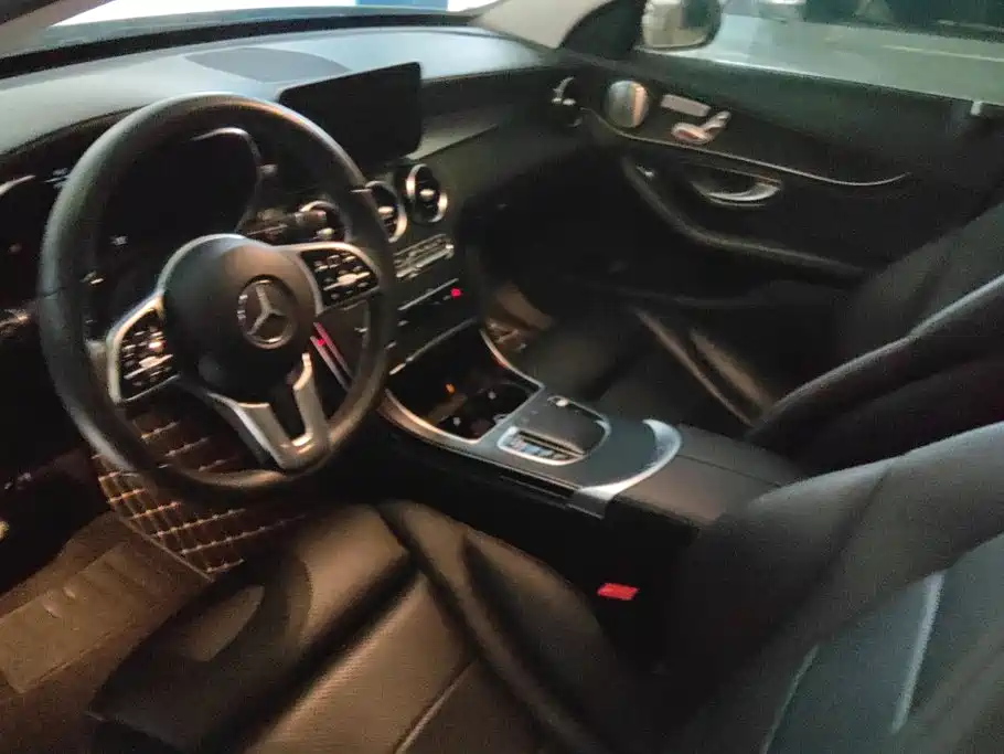 Mercedes-Benz C-Class — миниатюра 12