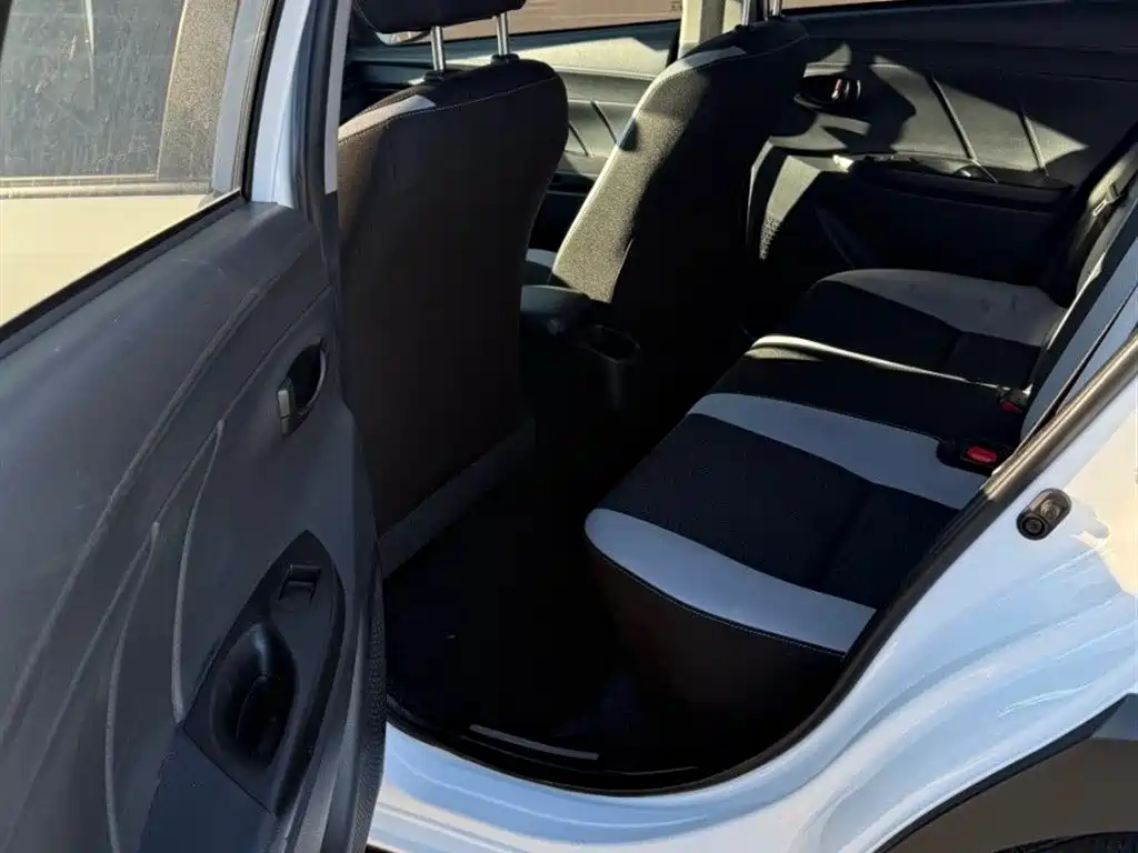 TOYOTA YARIS L ZHIXUAN