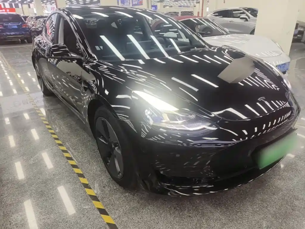 Tesla Model 3 — миниатюра 4