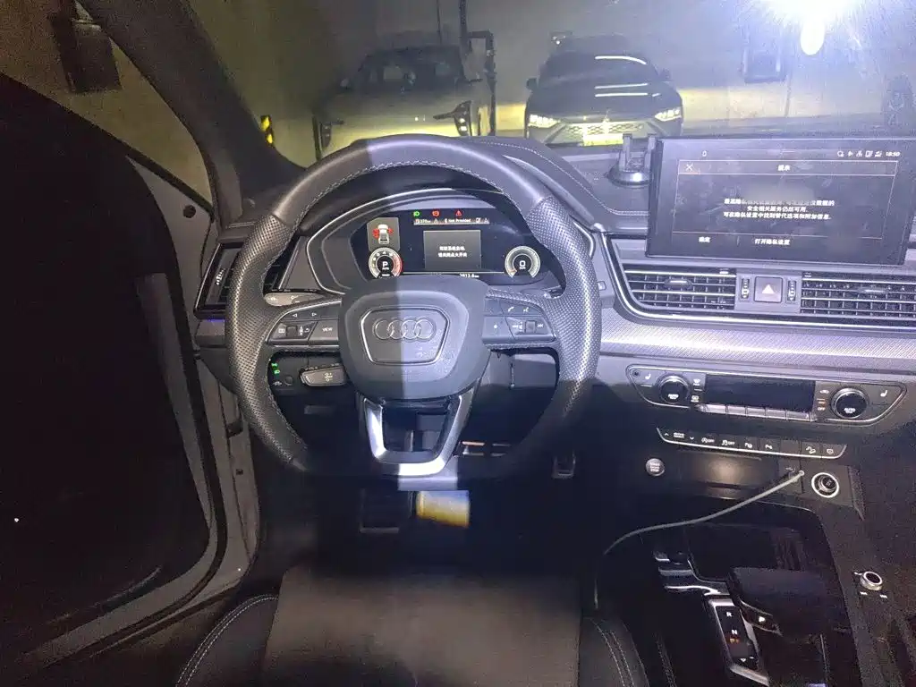 Audi Q5L Sportback — миниатюра 6