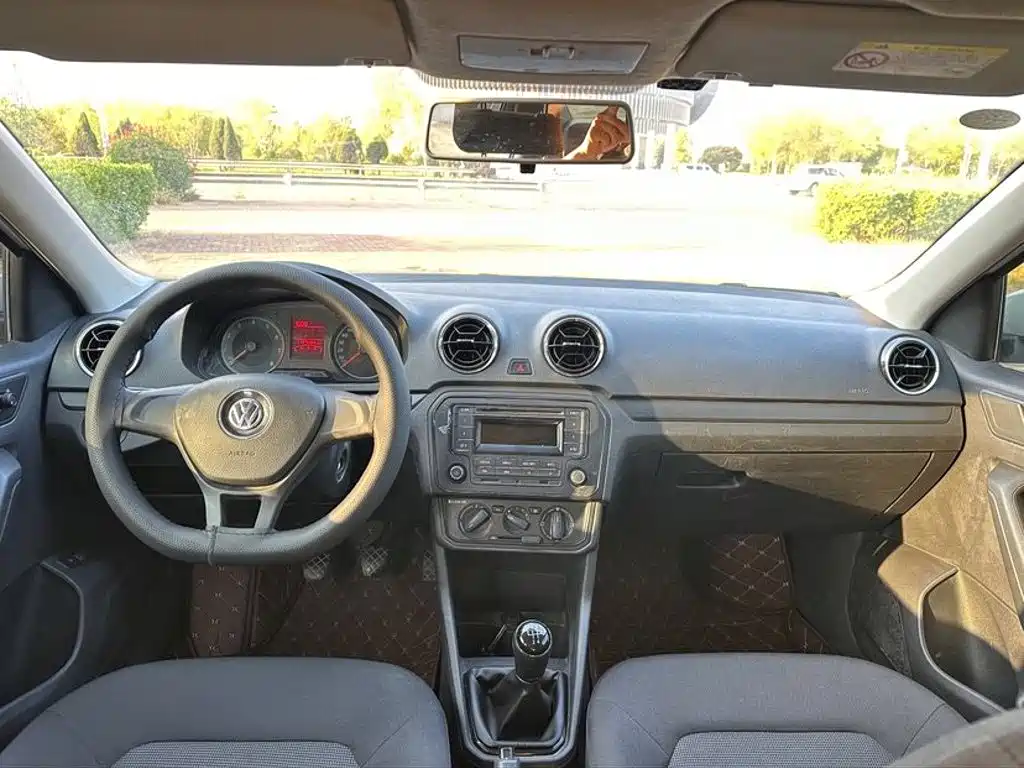 Volkswagen Jetta — миниатюра 9