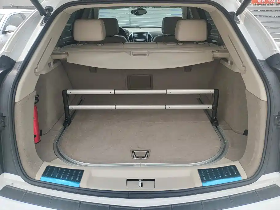 Cadillac SRX — миниатюра 4