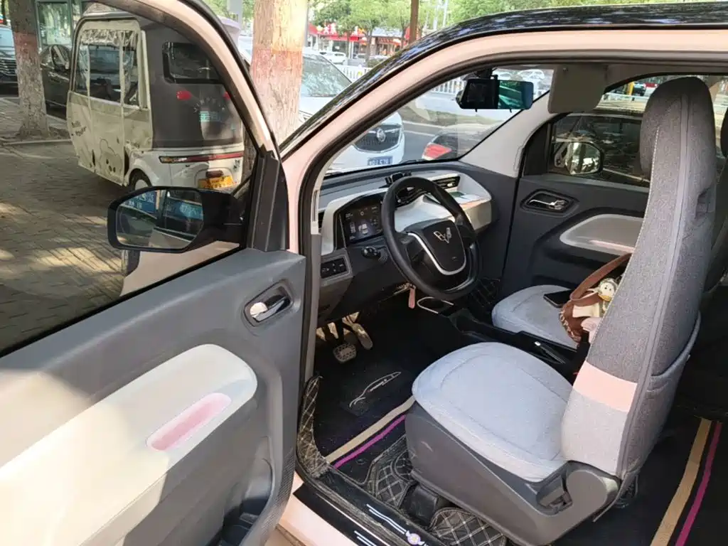 Wuling MINIEV — миниатюра 16