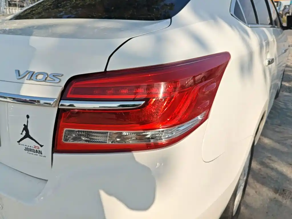 Toyota Vios — миниатюра 8