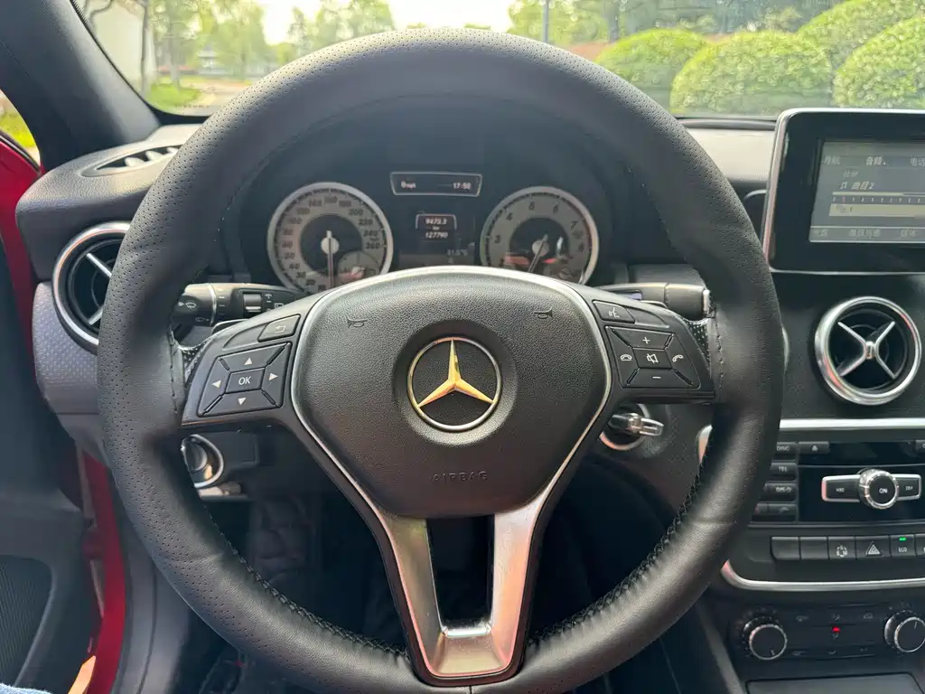 Mercedes-Benz A-Class (Import) — миниатюра 8