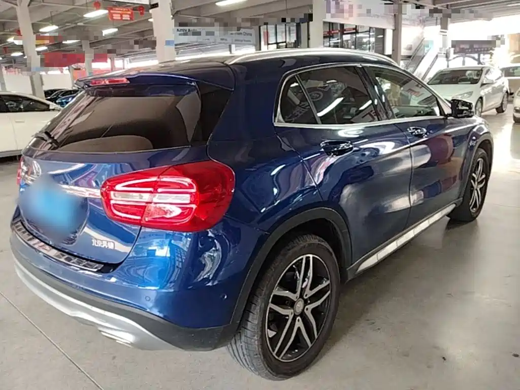 Mercedes-Benz GLA — миниатюра 7