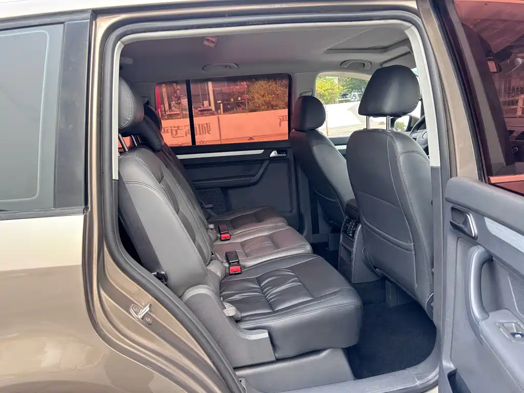 Volkswagen Touran — миниатюра 11