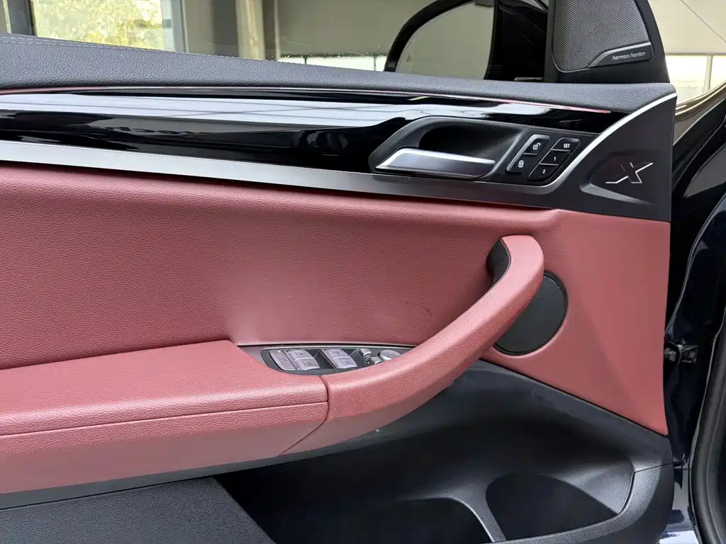 BMW iX3 — миниатюра 9