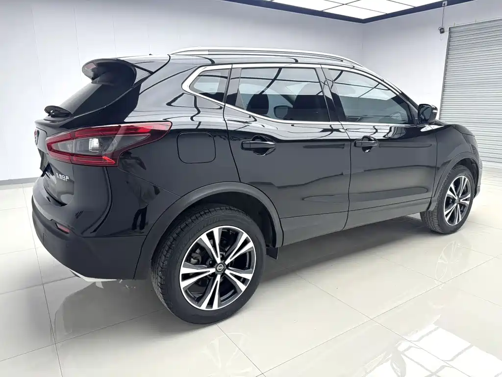 Nissan Qashqai — миниатюра 3