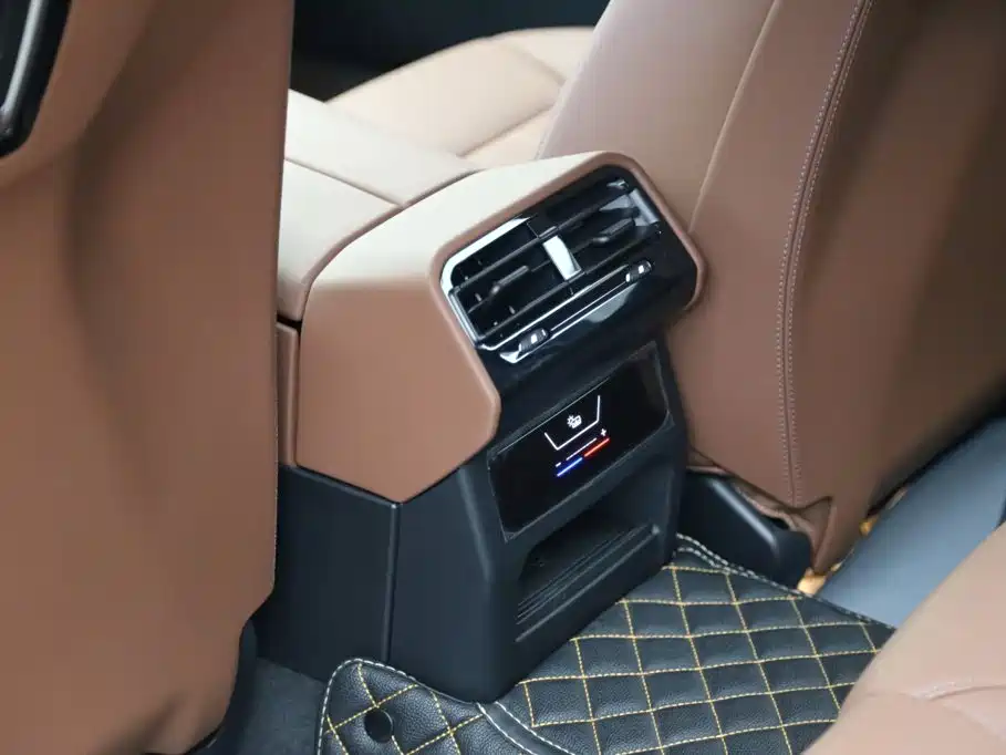 BMW 5 Series — миниатюра 20