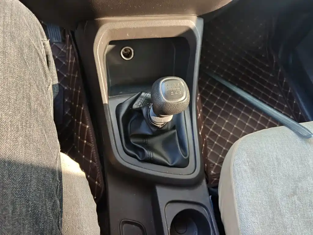 Wuling Hongguang V — миниатюра 14