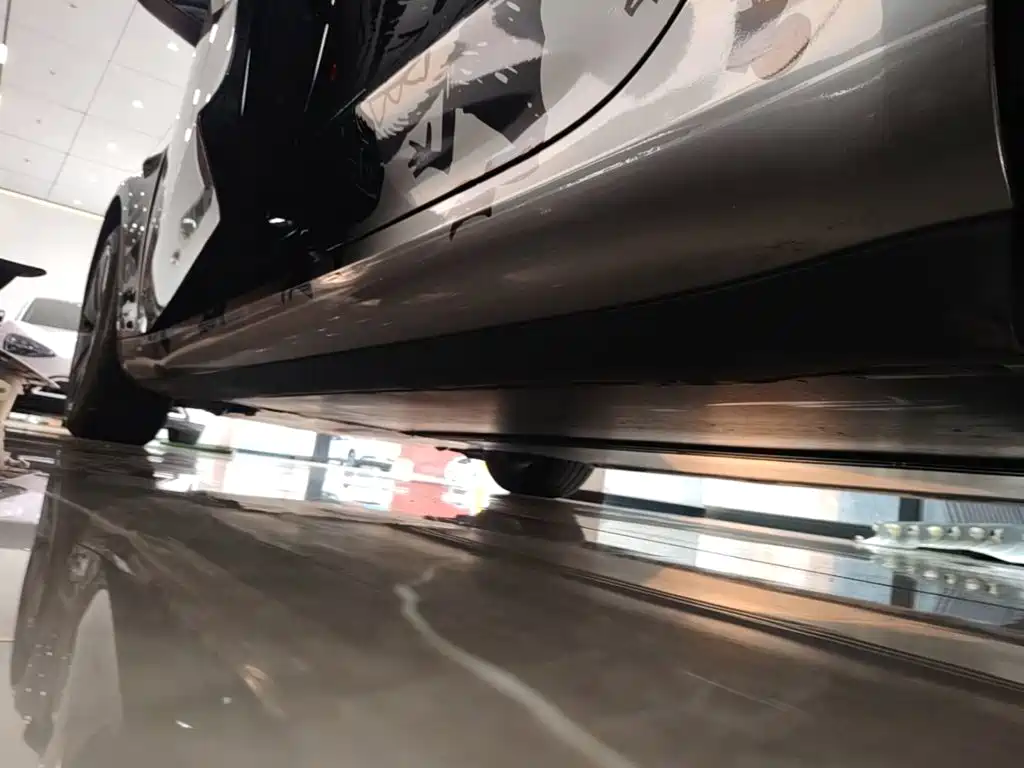 Tesla Model 3 — миниатюра 22