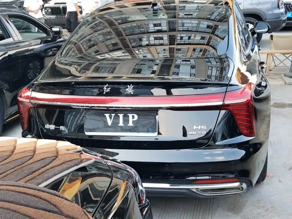 Hongqi Hongqi H5 — миниатюра 10