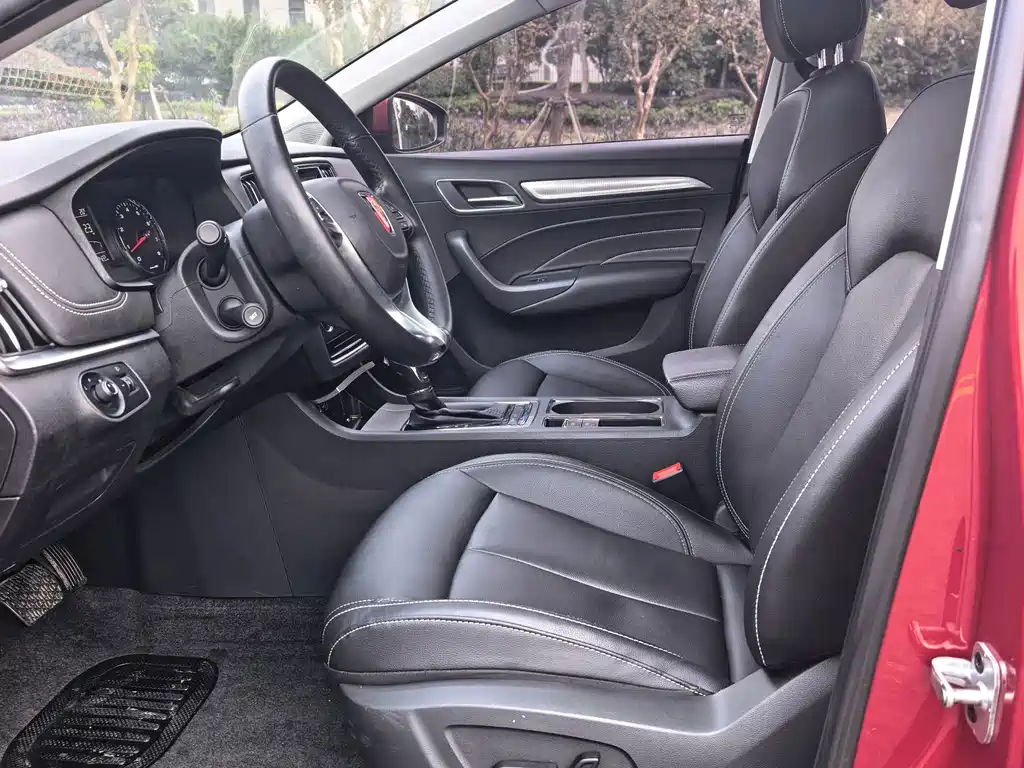 Roewe i6 Classic — миниатюра 4