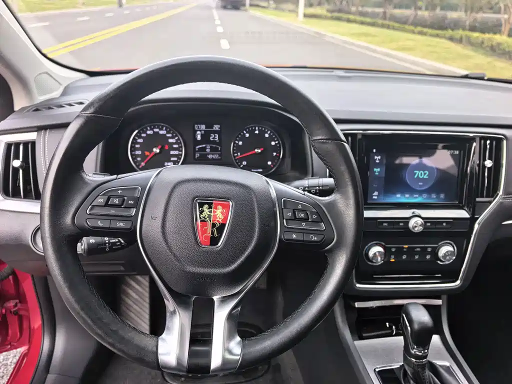 Roewe i6 Classic — миниатюра 7