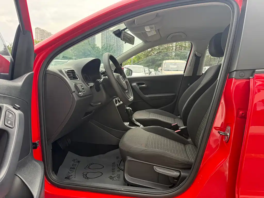 Volkswagen Polo — миниатюра 4