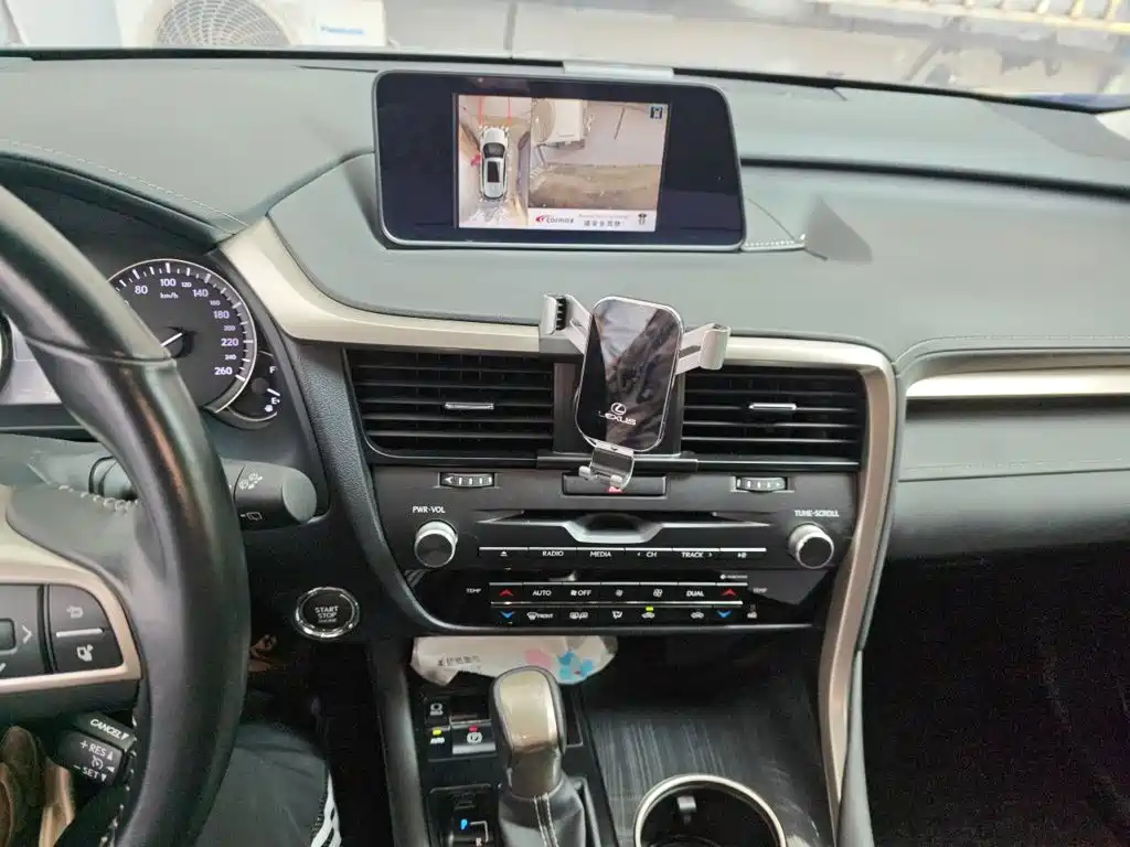 Lexus RX — миниатюра 9