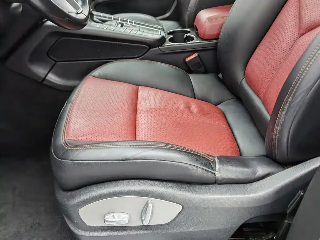 Porsche Macan — миниатюра 20