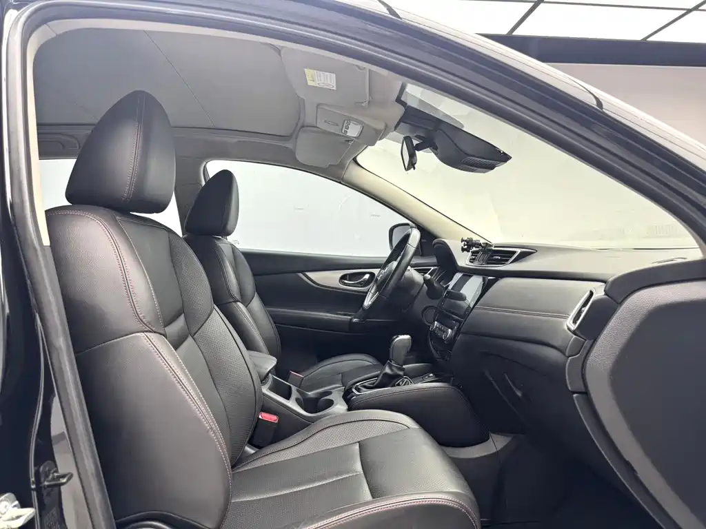 Nissan Qashqai — миниатюра 12