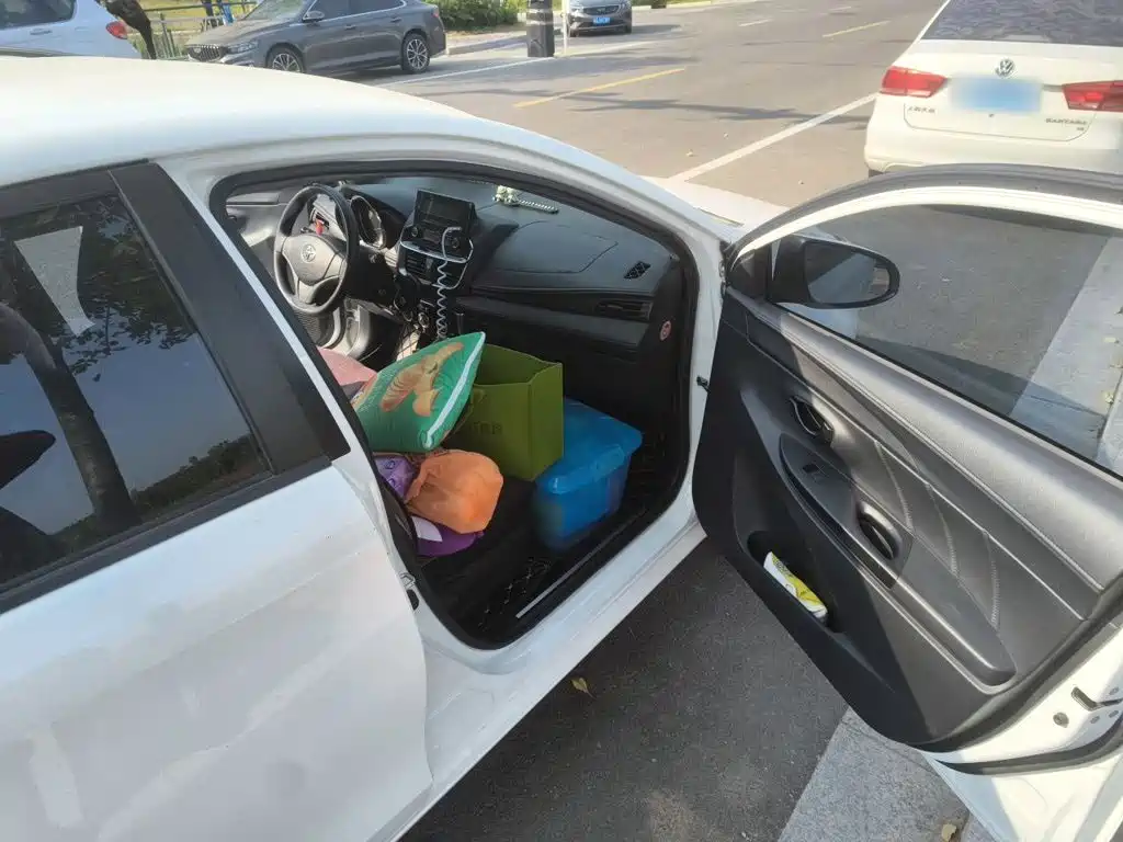 Toyota Yaris L — миниатюра 19