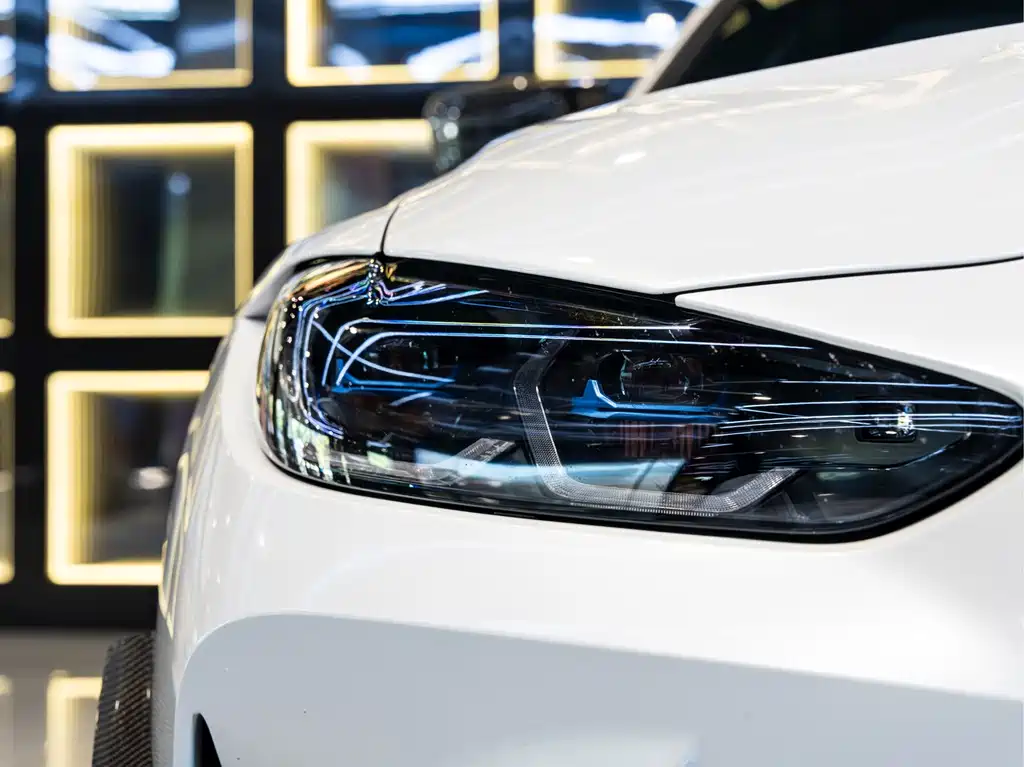 BMW M4 — миниатюра 8