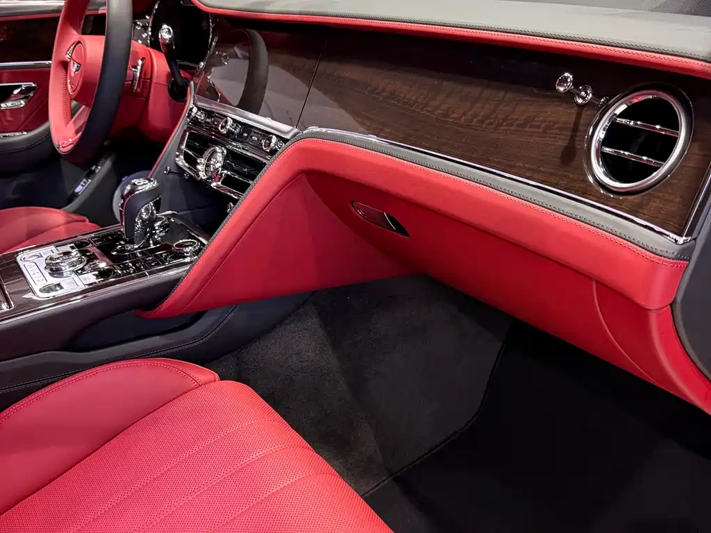 Bentley Flying Spur — миниатюра 8