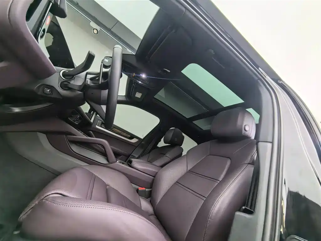 Porsche Cayenne — миниатюра 22