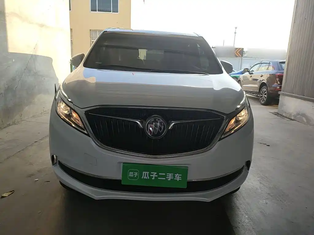 Buick GL8 — миниатюра 3