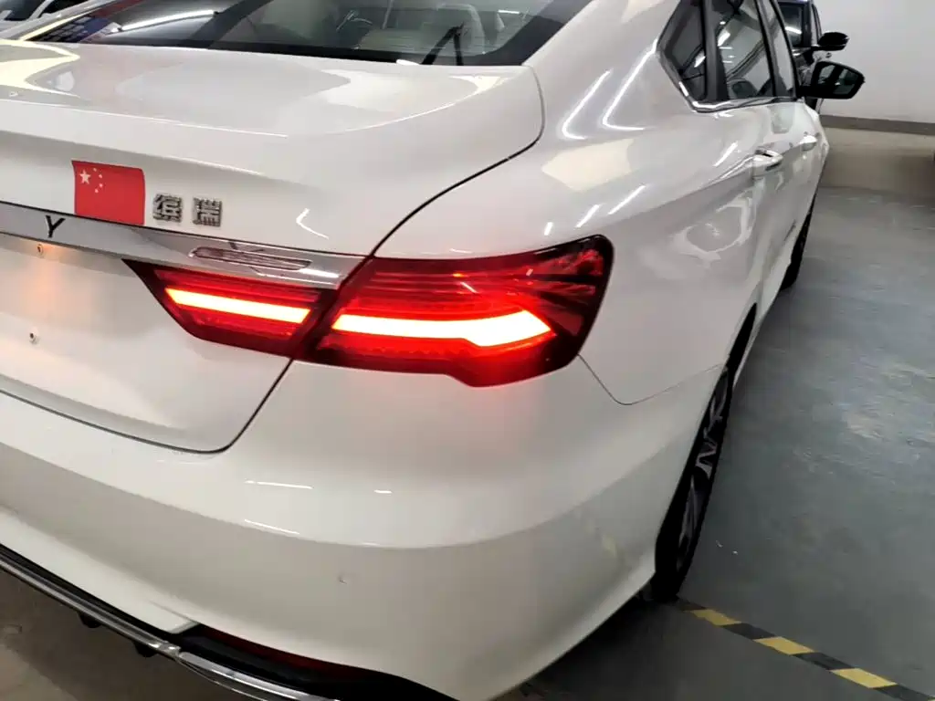 Geely Binrui — миниатюра 8