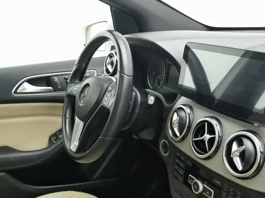 Mercedes-Benz B-Class — миниатюра 22