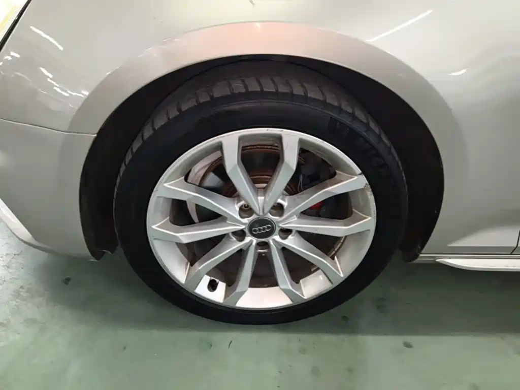 Audi A4L — миниатюра 23