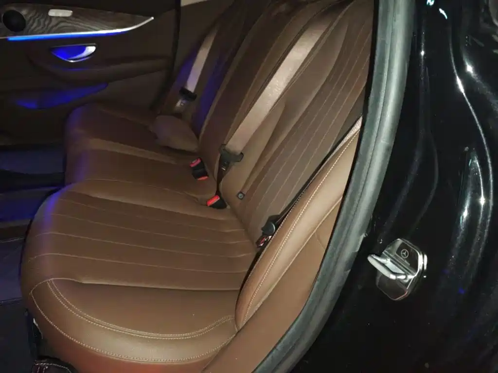 Mercedes-Benz E-Class — миниатюра 18