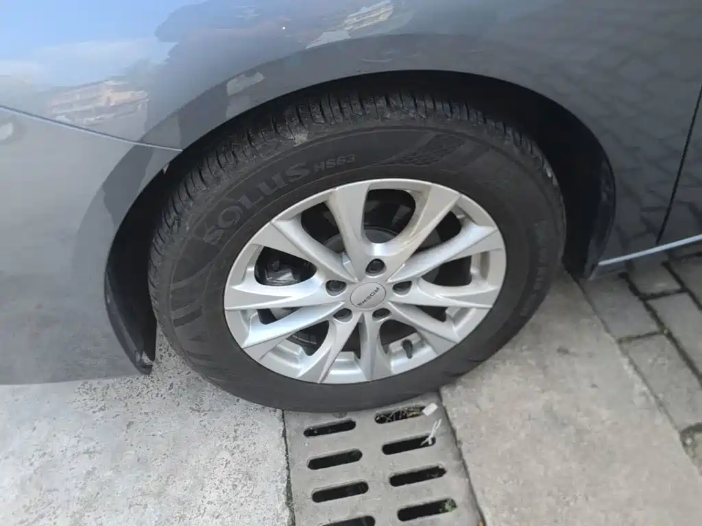 Roewe i5 — миниатюра 23