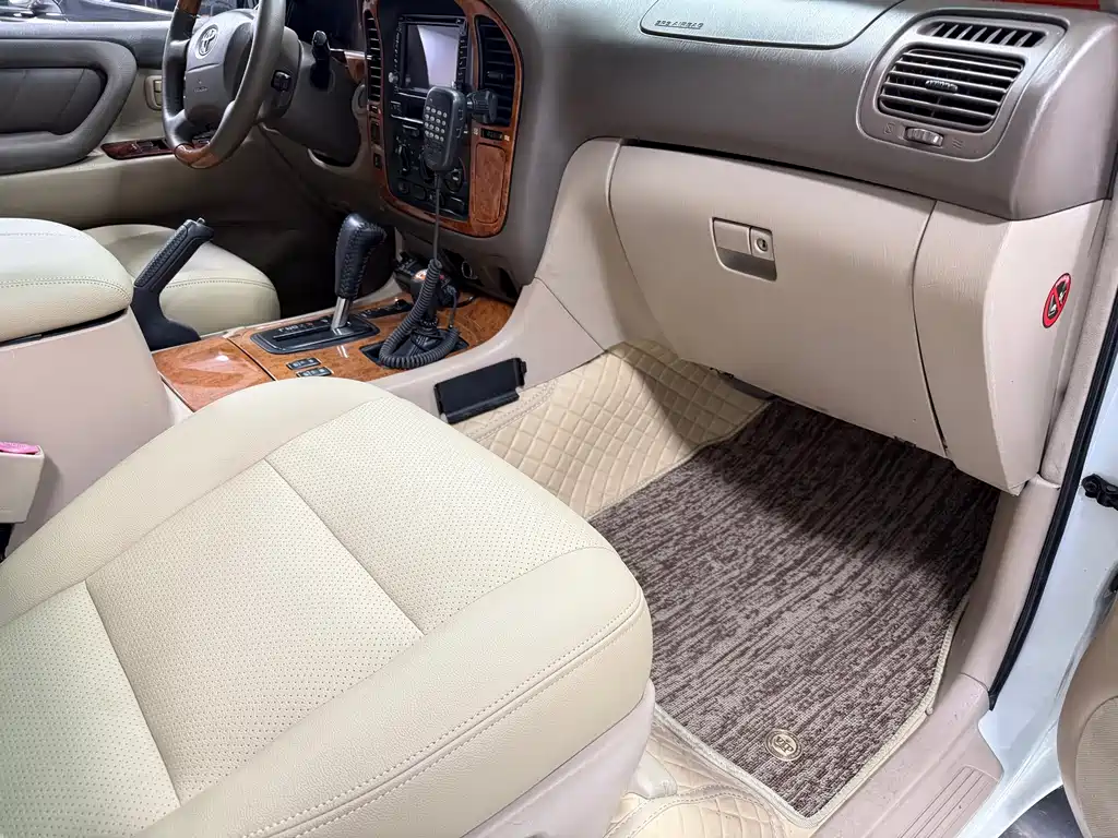 Toyota Land Cruiser — миниатюра 12