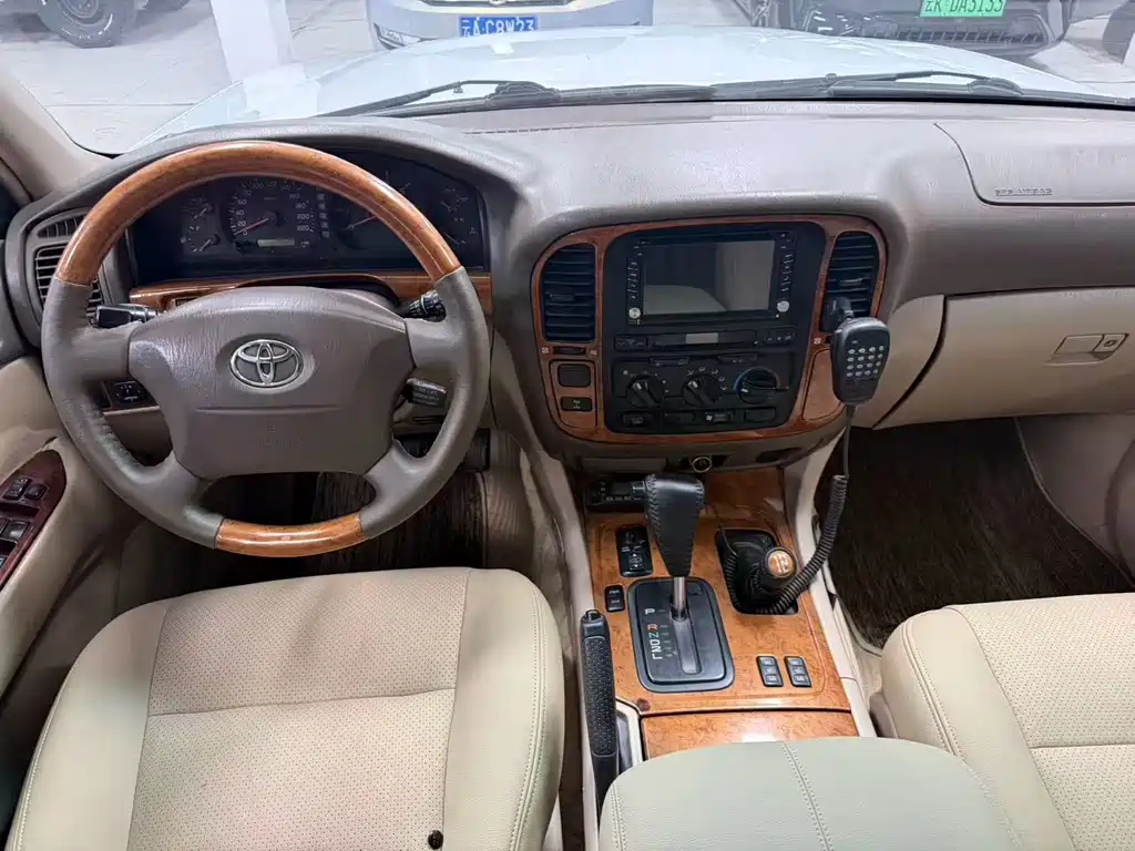 Toyota Land Cruiser — миниатюра 5